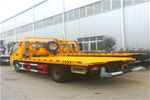 西三旗附近拖车救援搭电